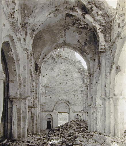 Destruction of the central part of the Great ʿUmarī Mosque of Gaza